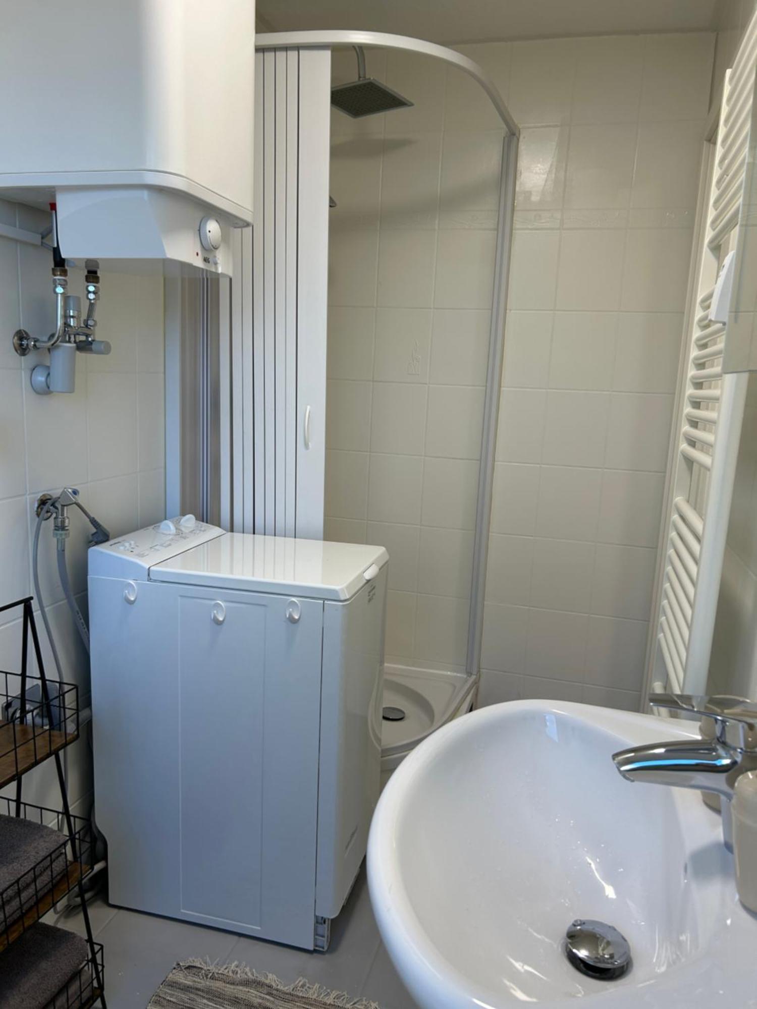 Schoene 1-Zimmer Wohnung Am Bahnhof 2 Parkplaetze Sonthofen Buitenkant foto