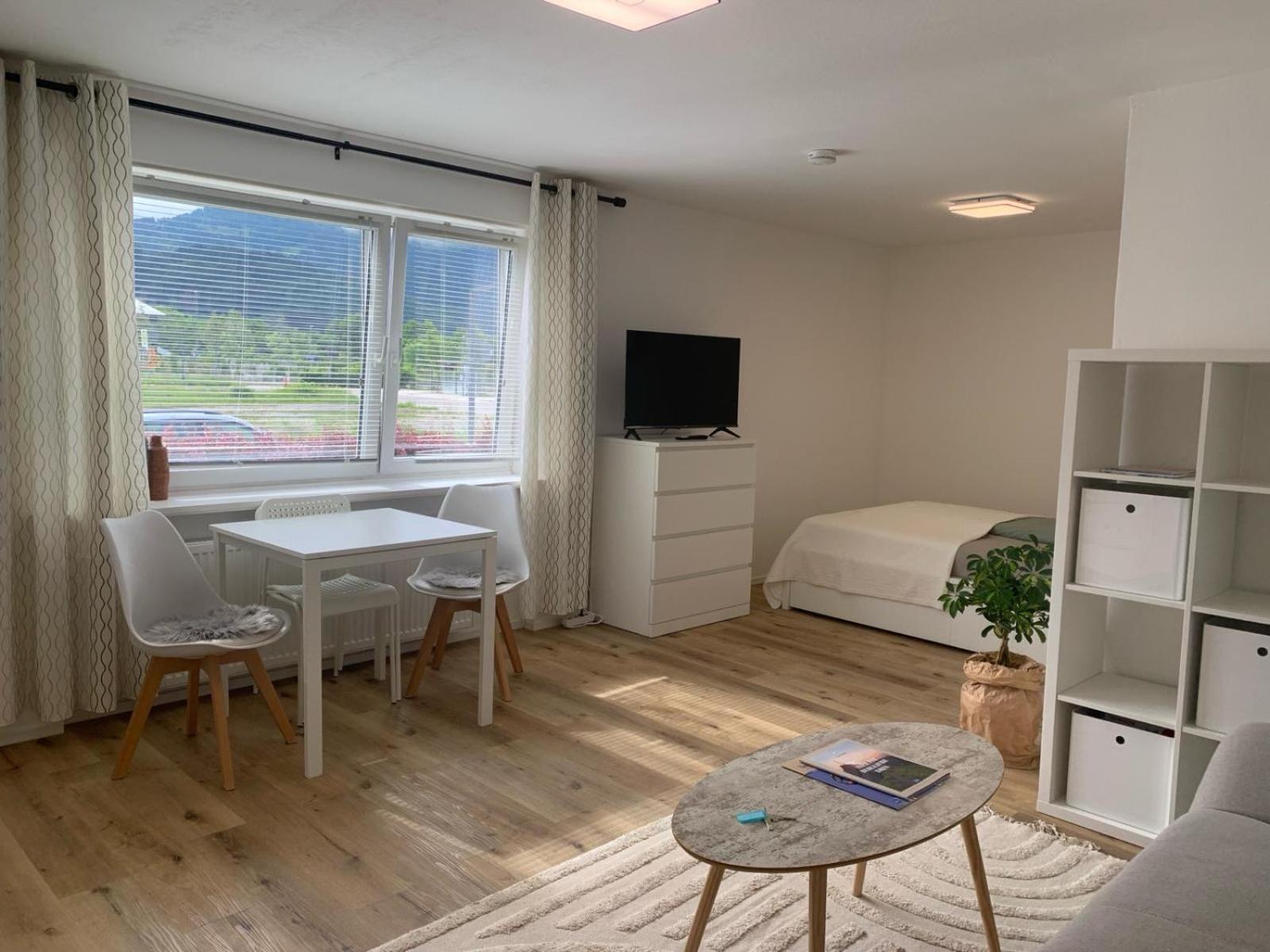 Schoene 1-Zimmer Wohnung Am Bahnhof 2 Parkplaetze Sonthofen Buitenkant foto